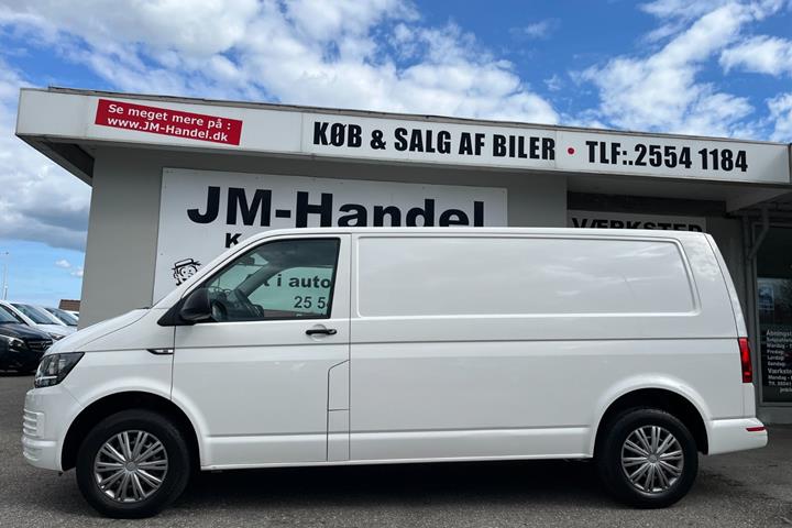 Hvid VW Transporter fra 2017