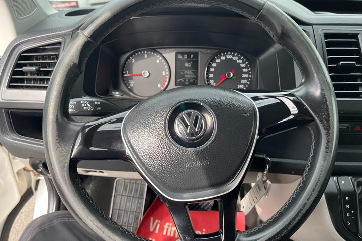 Hvid VW Transporter fra 2017