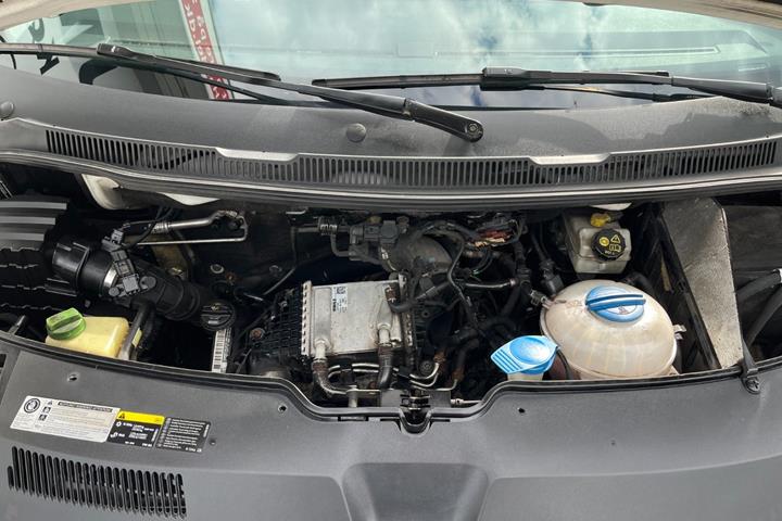 Hvid VW Transporter fra 2017