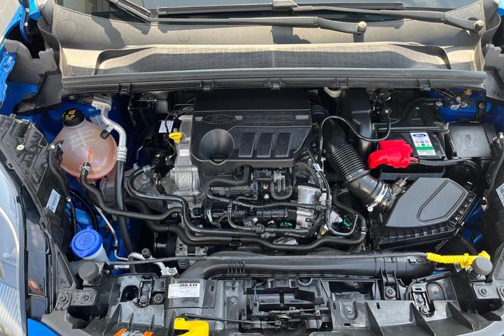 Blå Ford Puma fra 2021