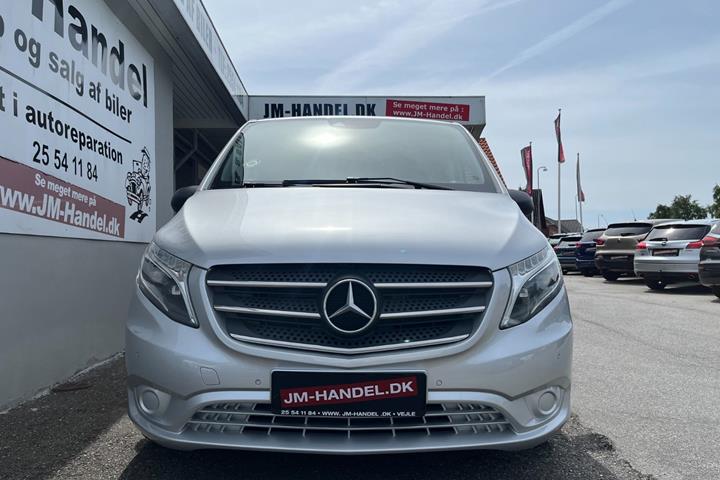 Sølv Mercedes Vito 116 fra 2018