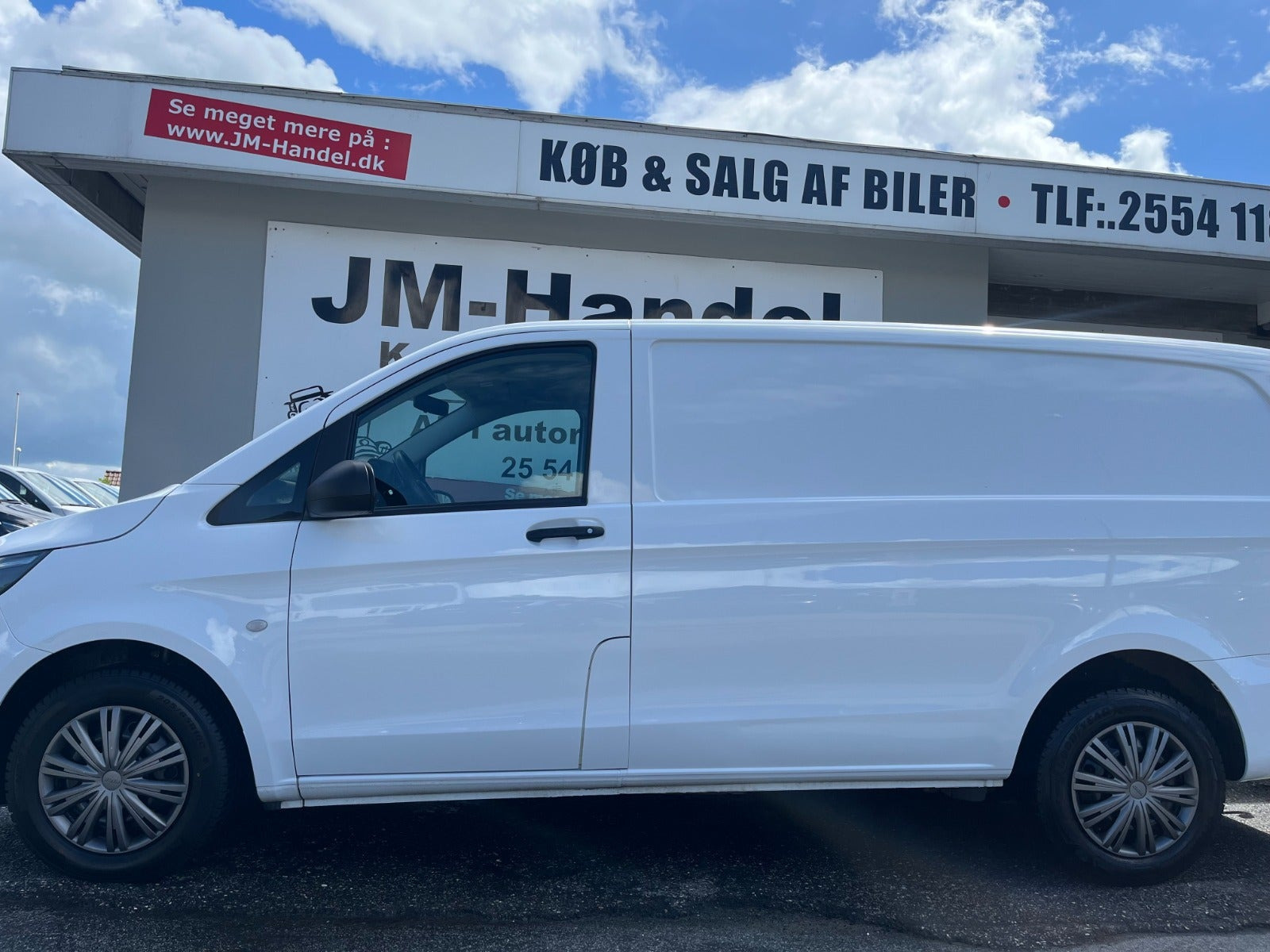 Hvid Mercedes Vito 114 fra 2016