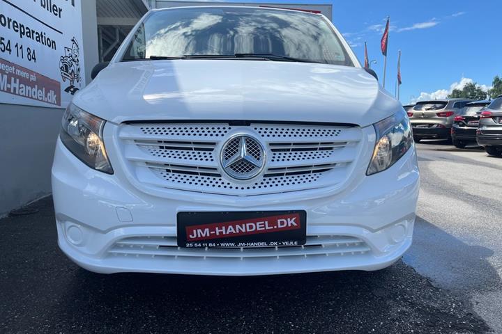 Hvid Mercedes Vito 114 fra 2016