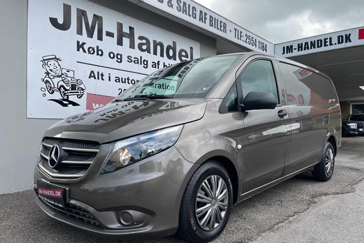 Brun Mercedes Vito 116 fra 2017