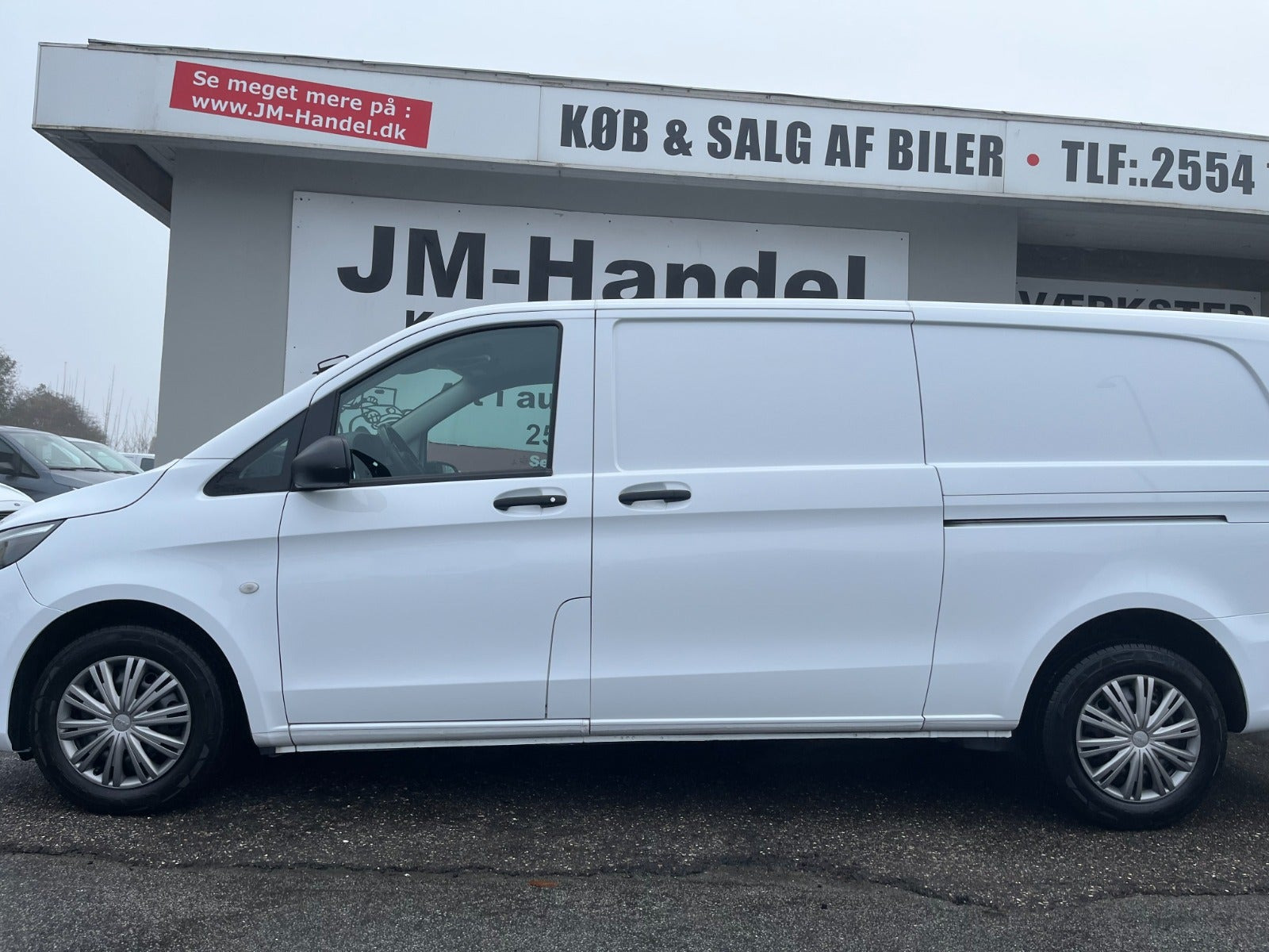 Hvid Mercedes Vito 114 fra 2021