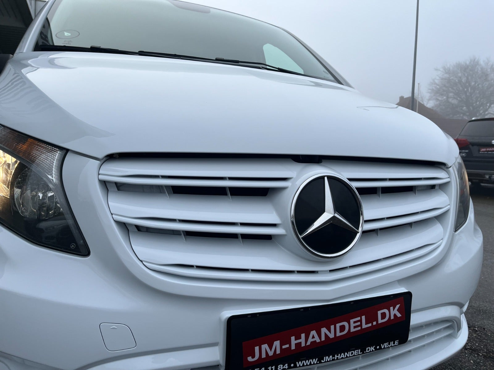 Hvid Mercedes Vito 114 fra 2021