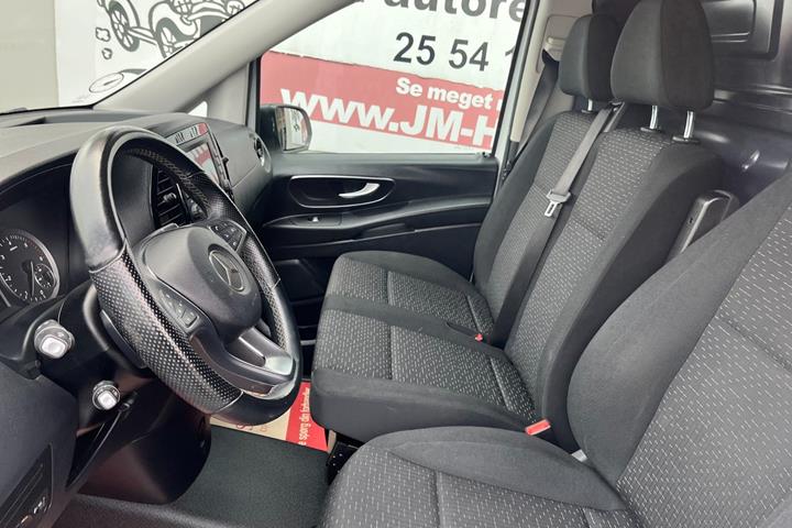 Hvid Mercedes Vito 114 fra 2021