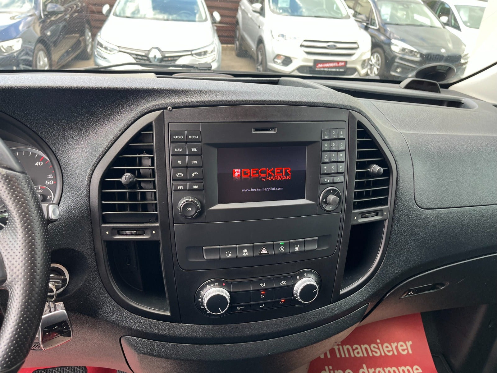 Brun Mercedes Vito 116 fra 2017