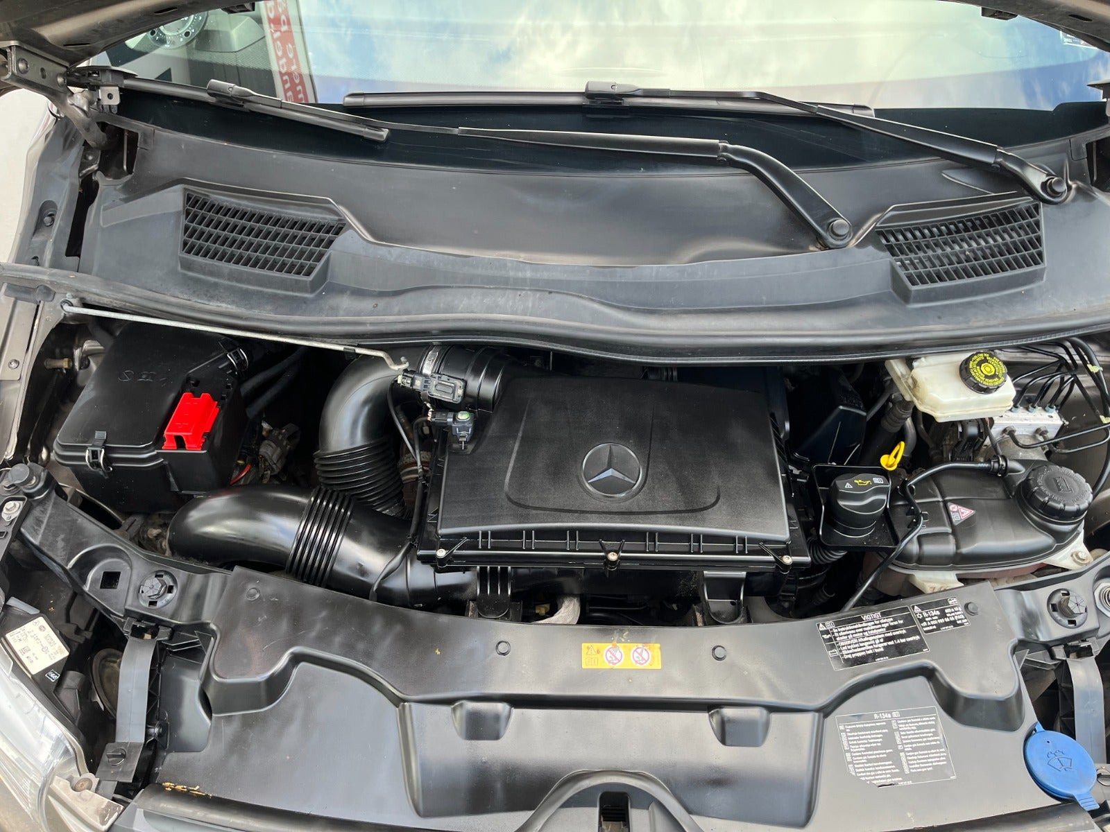 Brun Mercedes Vito 116 fra 2017