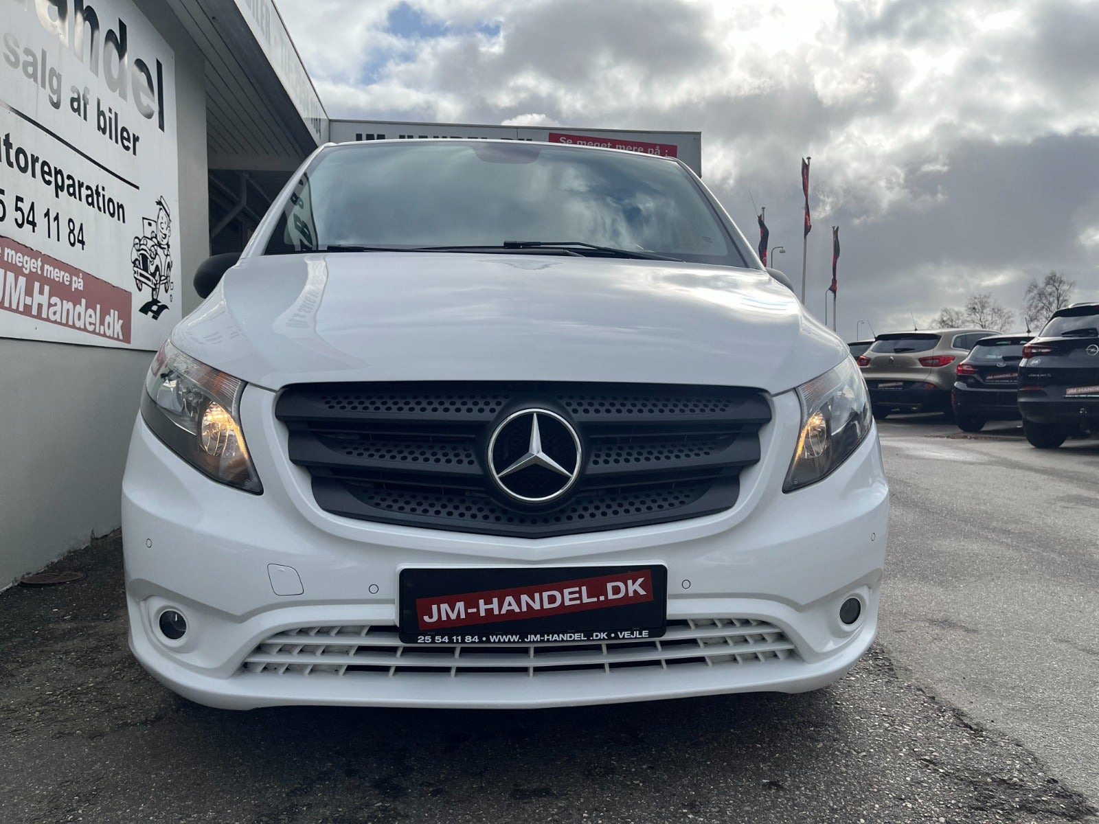 Hvid Mercedes Vito 114 fra 2017