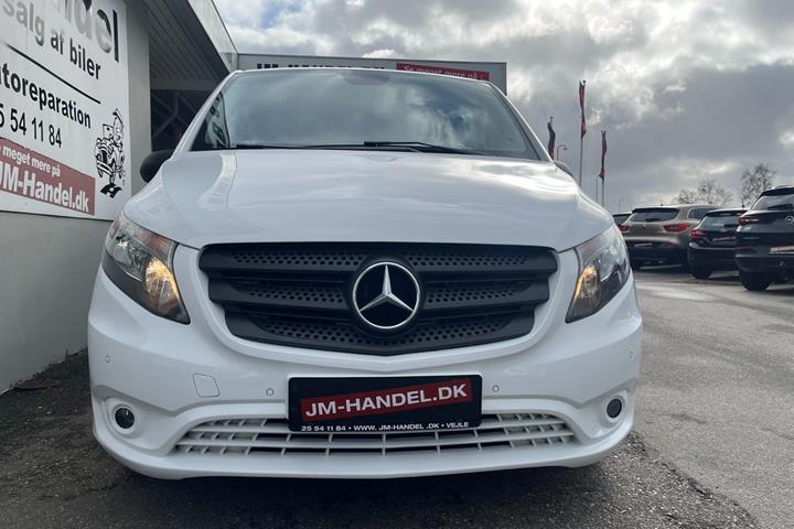 Hvid Mercedes Vito 114 fra 2017