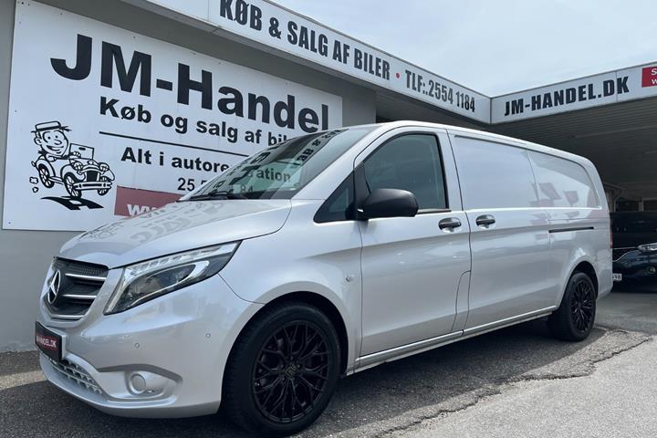 Sølv Mercedes Vito 116 fra 2018