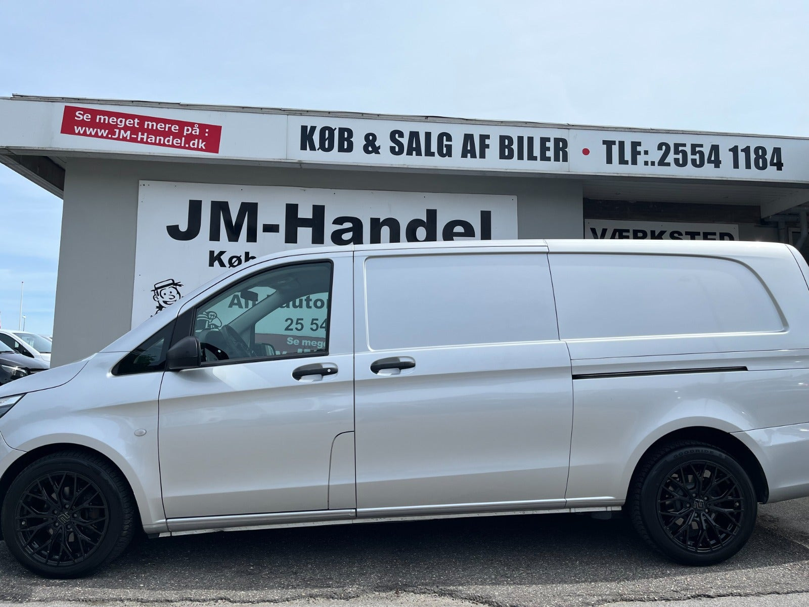 Sølv Mercedes Vito 116 fra 2018