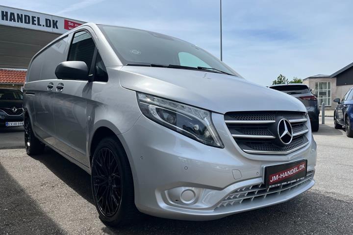 Sølv Mercedes Vito 116 fra 2018