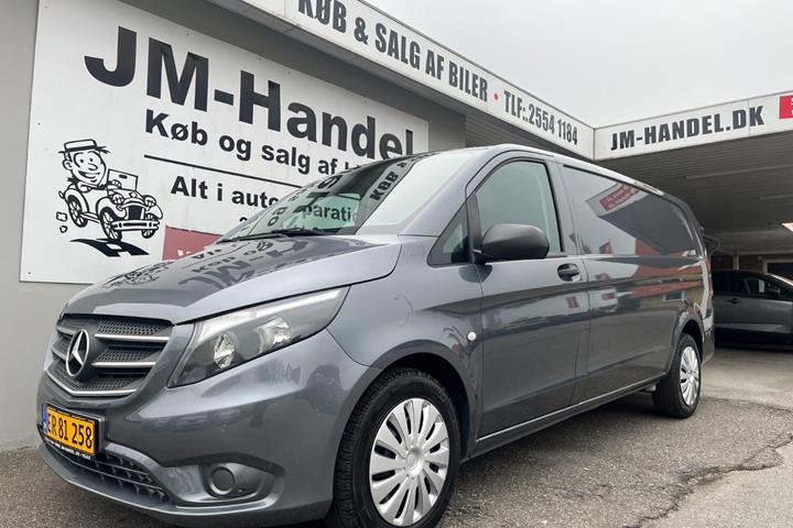 Grå Mercedes Vito 119 fra 2018
