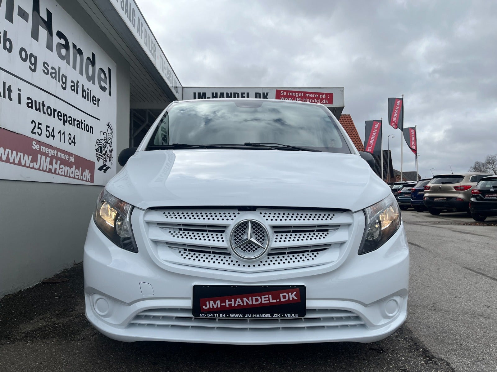 Hvid Mercedes Vito 114 fra 2020