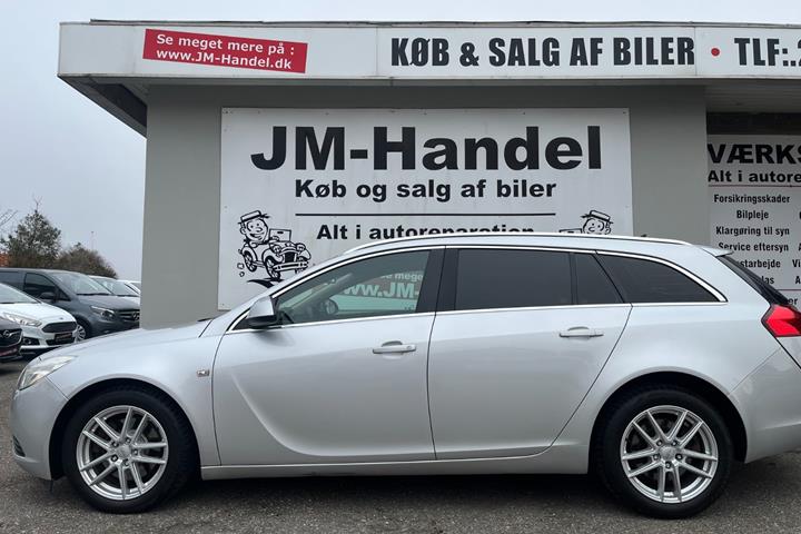 Sølv Opel Insignia fra 2009