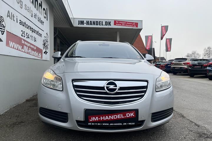Sølv Opel Insignia fra 2009