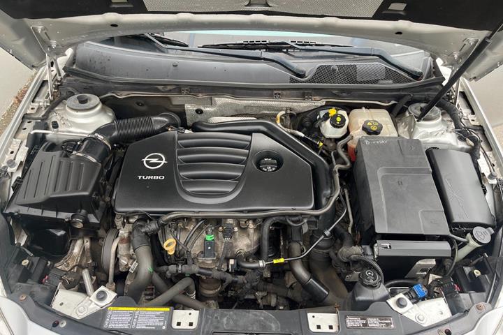 Sølv Opel Insignia fra 2009