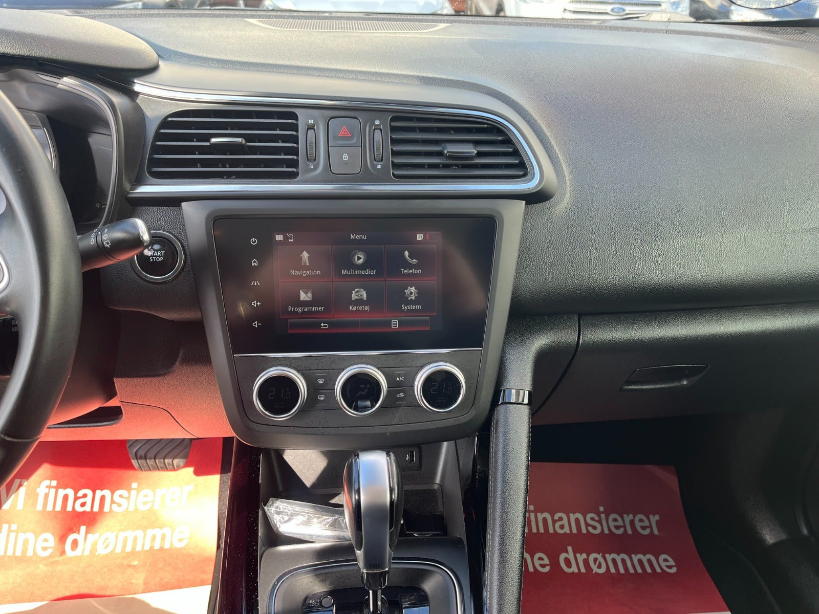 Blå Renault Kadjar fra 2019