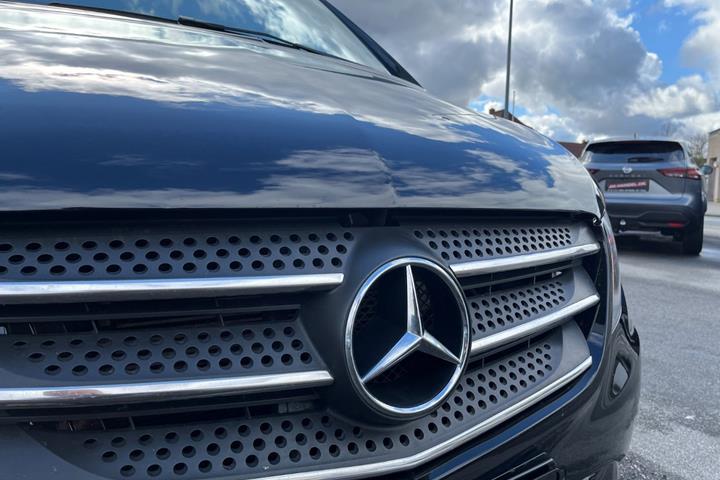 Sort Mercedes Vito 116 fra 2017