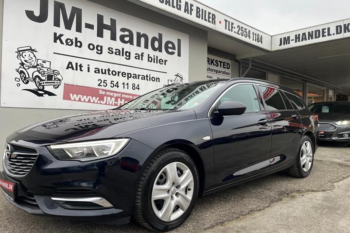 Blå Opel Insignia fra 2018
