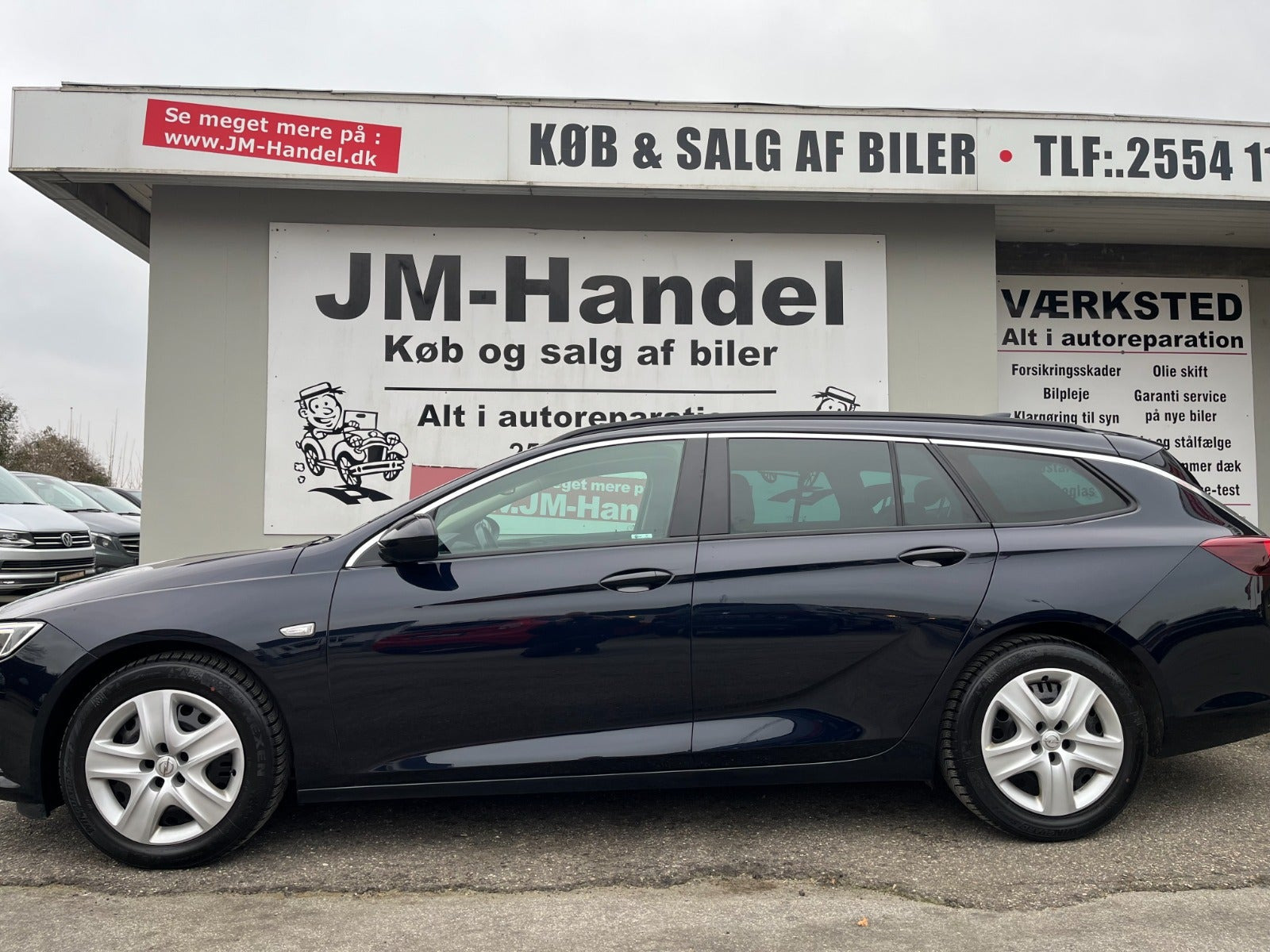 Blå Opel Insignia fra 2018