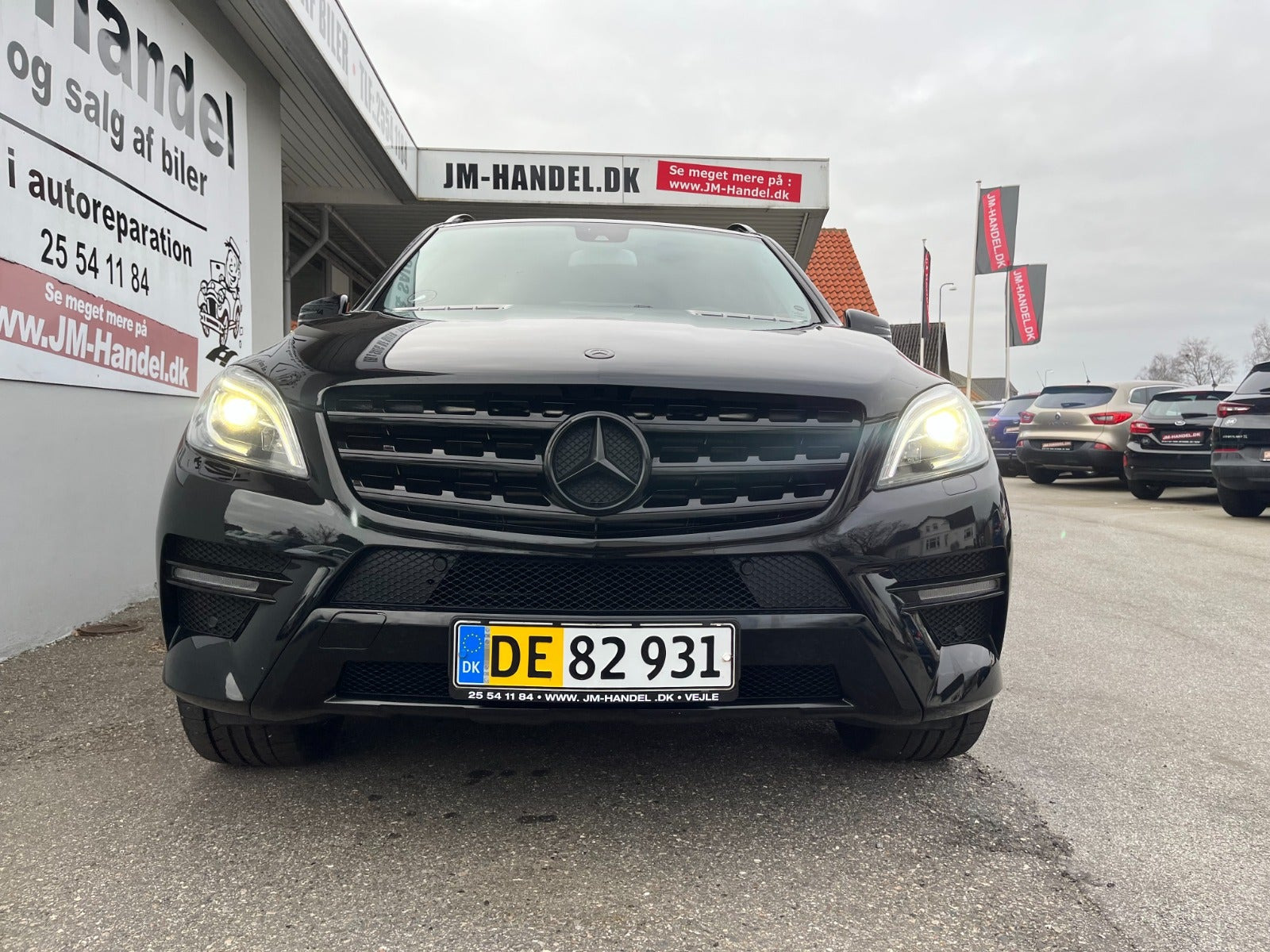 Sort Mercedes ML350 fra 2013