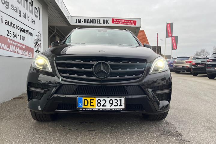 Sort Mercedes ML350 fra 2013