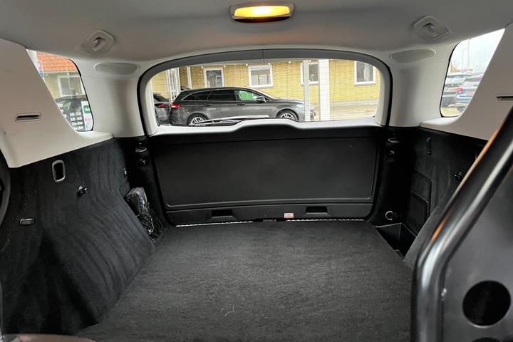 Sort Mercedes ML350 fra 2013