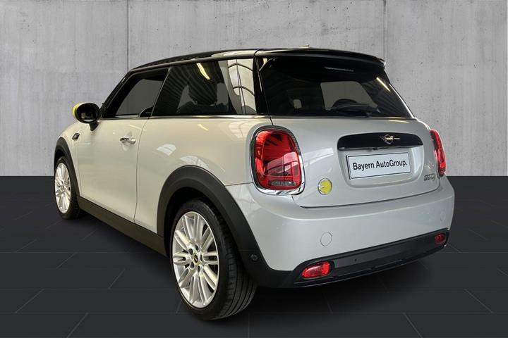 Hvid Mini Cooper SE fra 2021