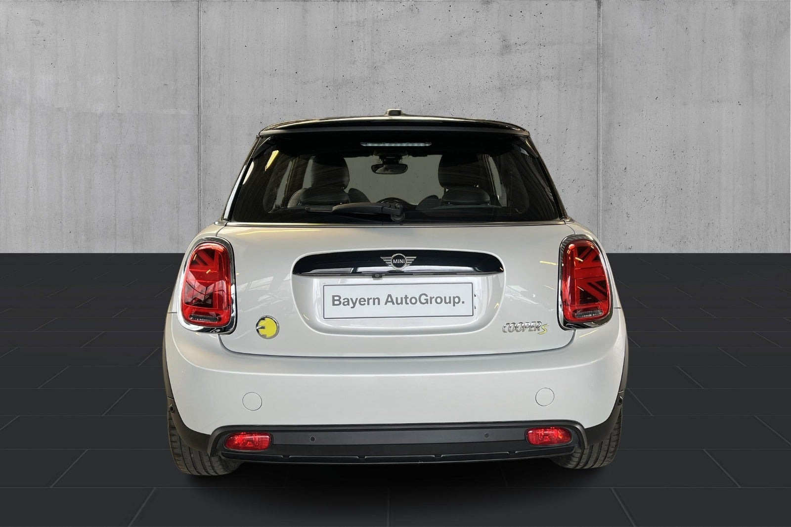 Hvid Mini Cooper SE fra 2021