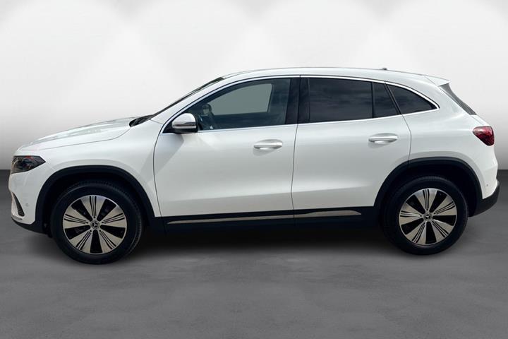 Hvid Mercedes EQA250 fra 2025