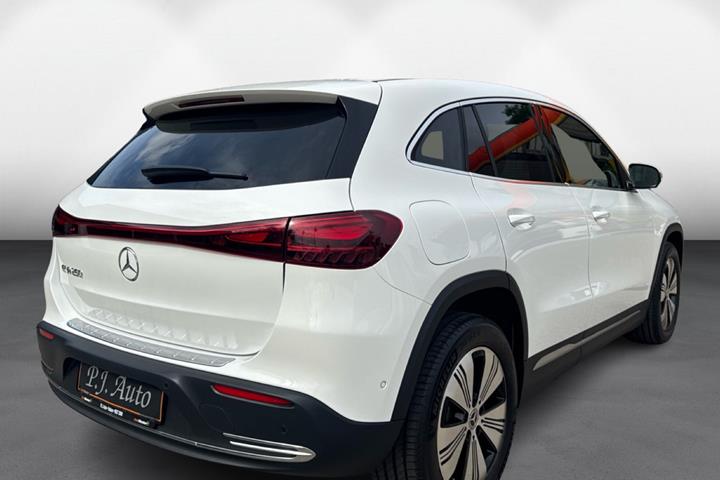 Hvid Mercedes EQA250 fra 2025