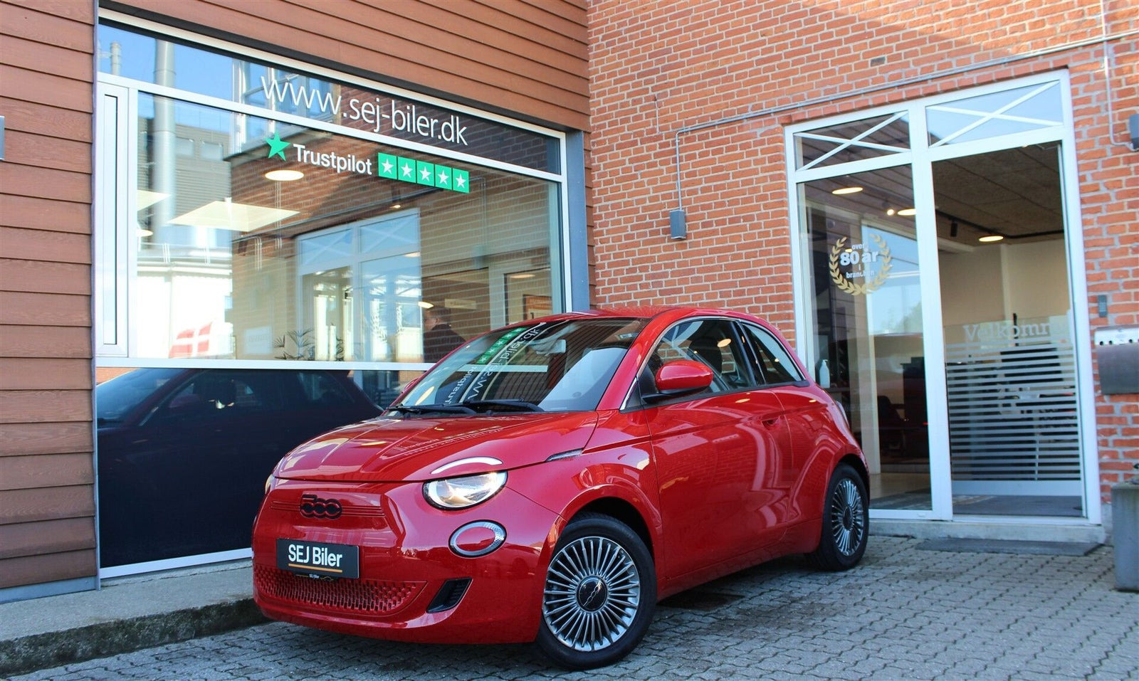 Fiat 500e 42 (RED)