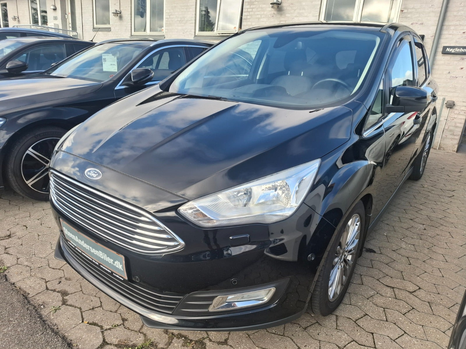 Sort Ford C-MAX fra 2016