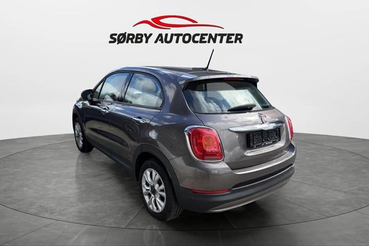 Brun Fiat 500X fra 2015