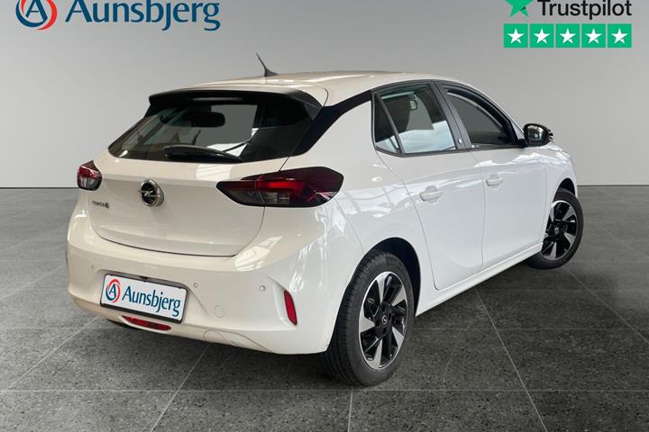 Sort Opel Corsa-e fra 2021