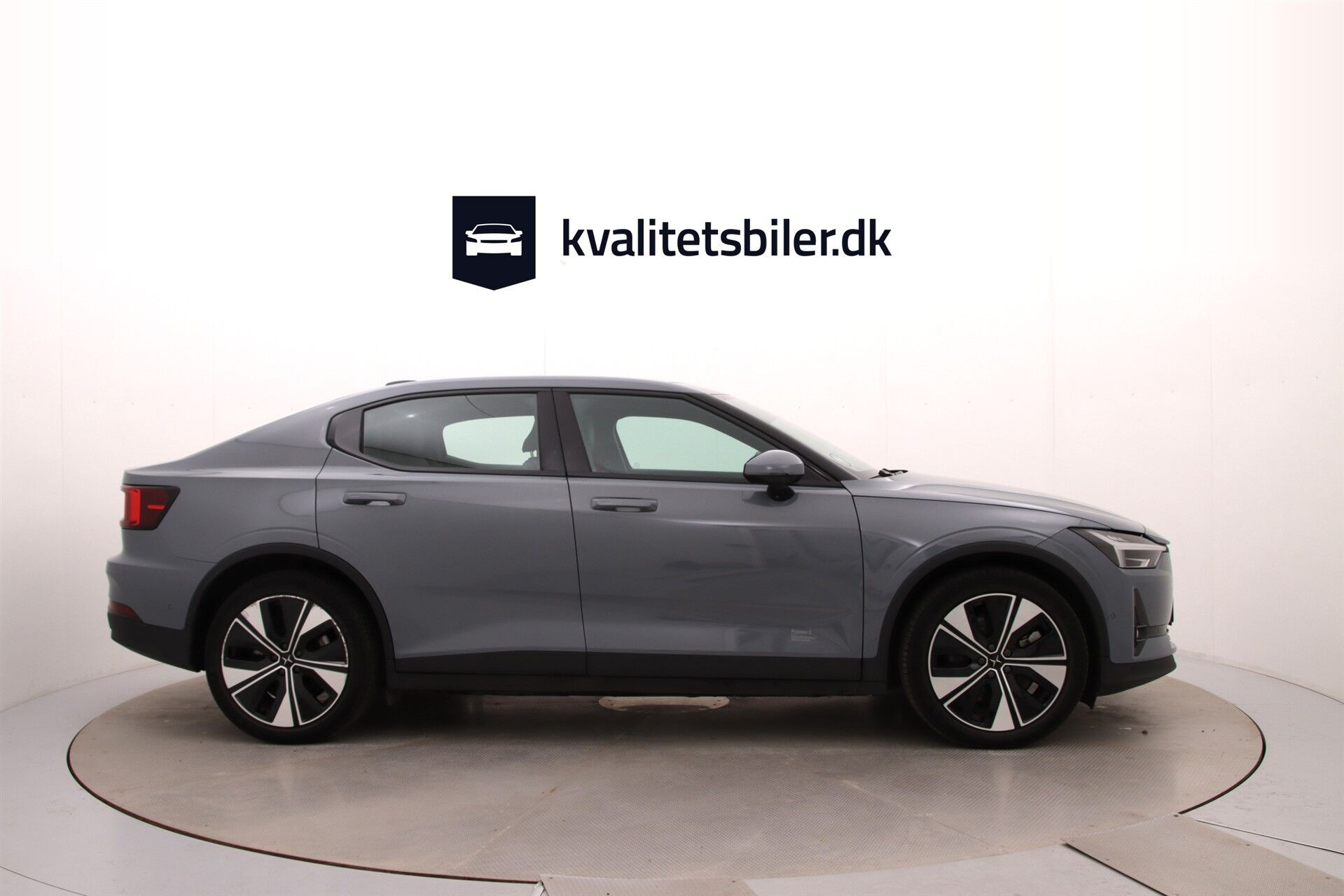 Grå Polestar 2 fra 2023