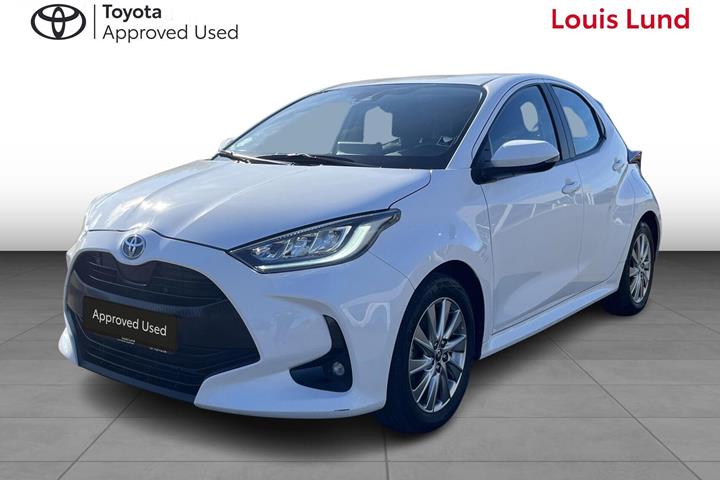 Hvid Toyota Yaris fra 2023