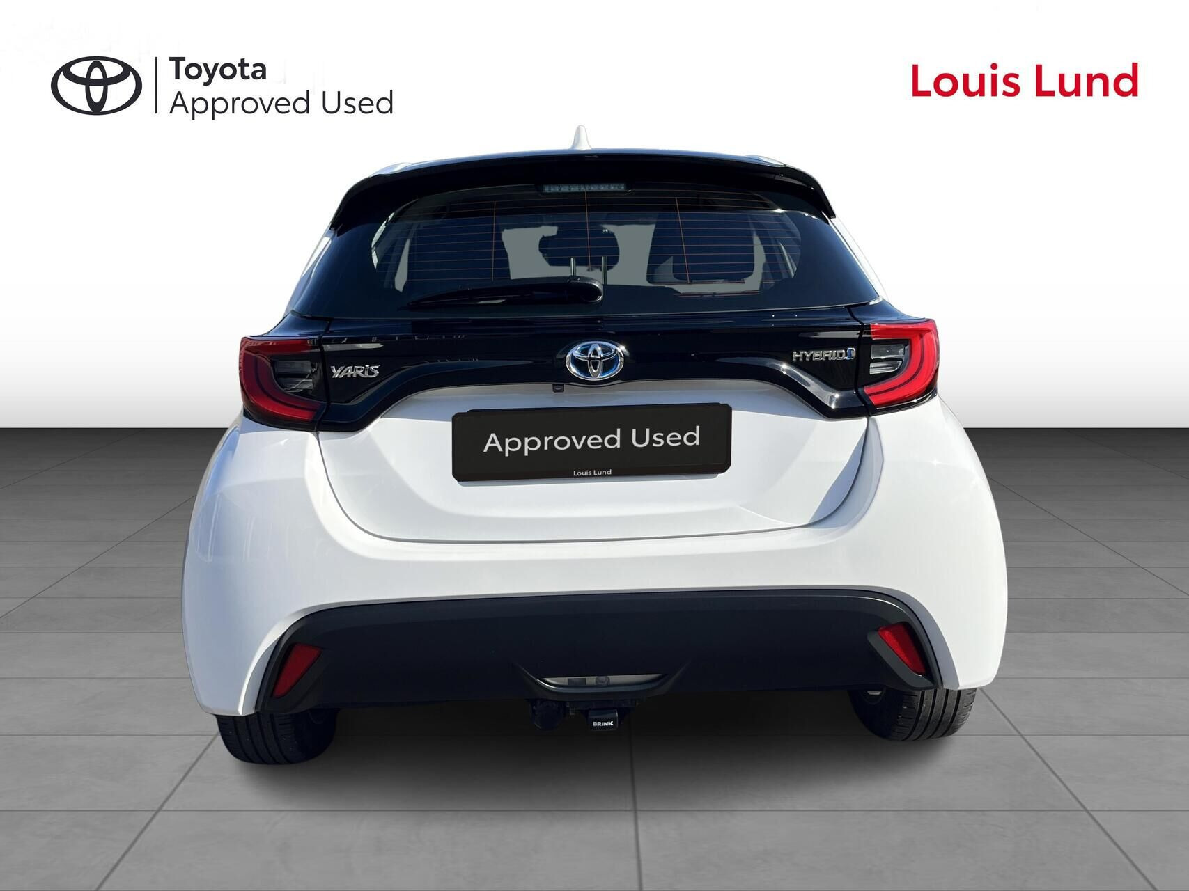 Hvid Toyota Yaris fra 2023