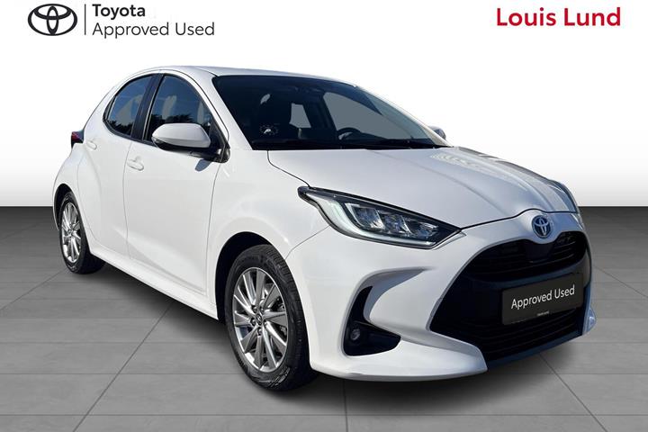 Hvid Toyota Yaris fra 2023