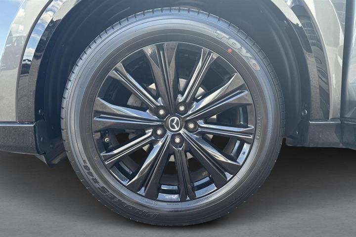 Grå Mazda CX-5 fra 2022