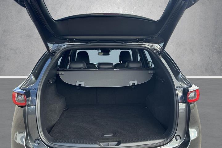 Grå Mazda CX-5 fra 2022