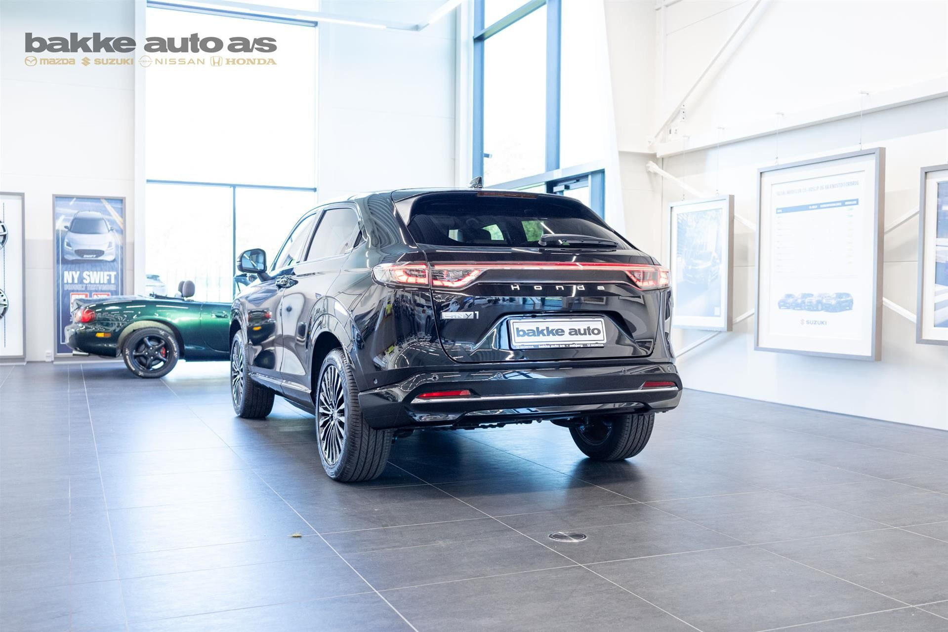 Sort Honda e:Ny1 fra 2024