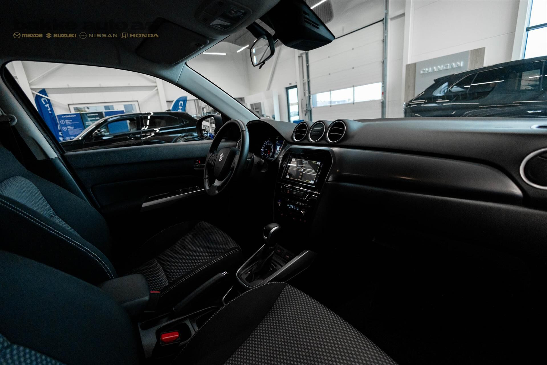 Sort Suzuki S-Cross fra 2022