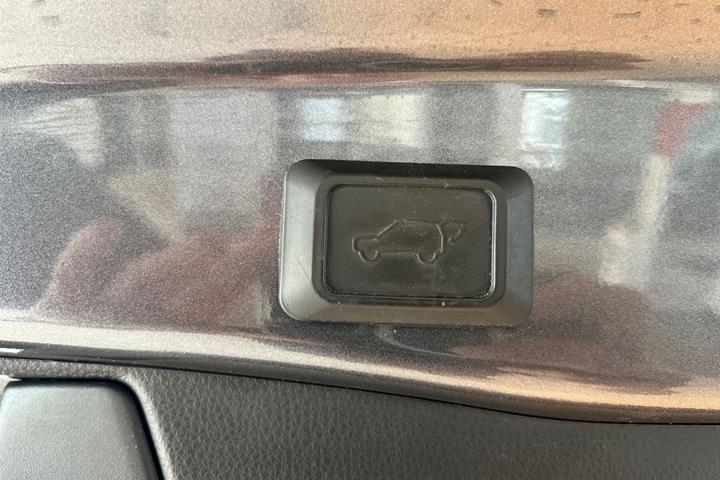 Grå Toyota RAV4 Plug-in fra 2021