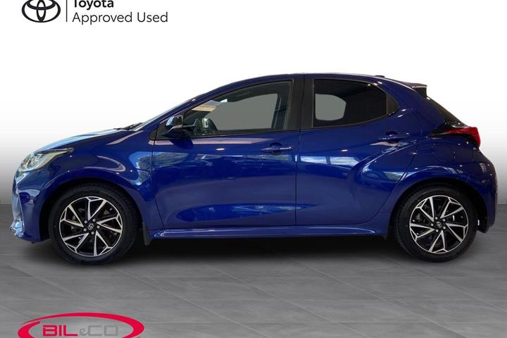 Blå Toyota Yaris fra 2021