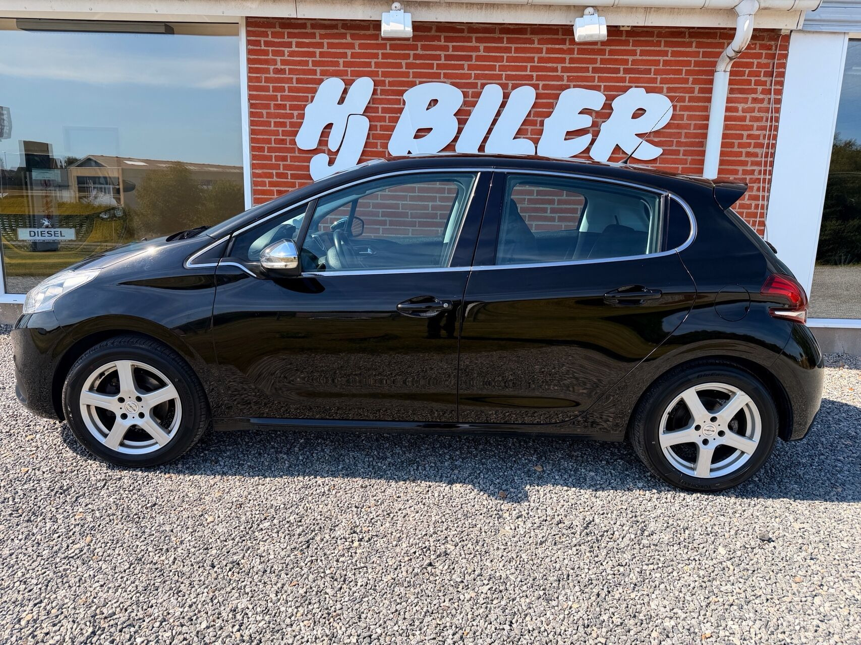 undefined Peugeot 208 fra 2016