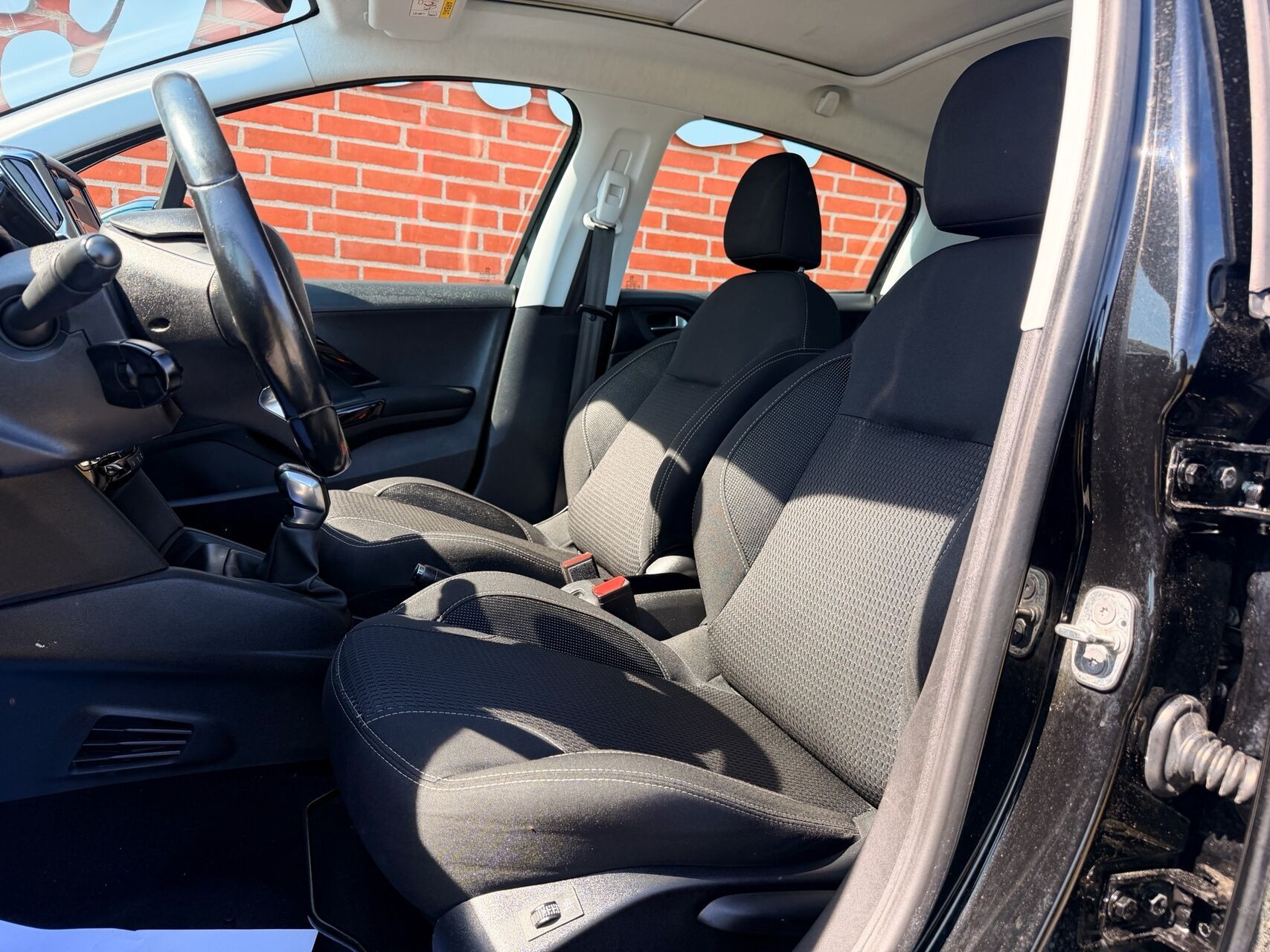 undefined Peugeot 208 fra 2016